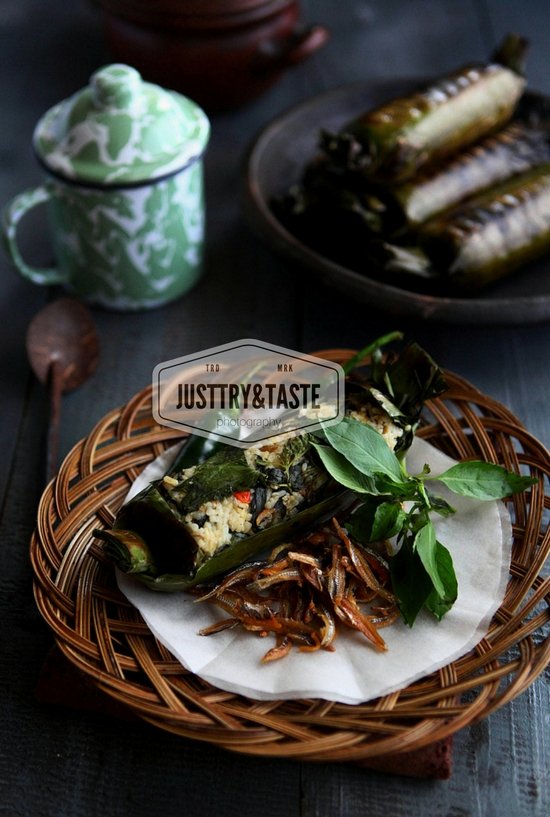 Resep Nasi Bakar Teri dan Tempe Resep Nasi Bakar Teri dan Tempe