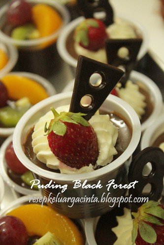 Black Forest pudding
