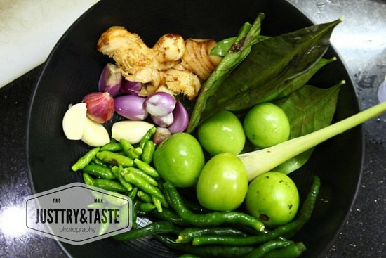 Resep Sayur Asem Iso (Usus Sapi) Resep Sayur Asem Iso (Usus Sapi)