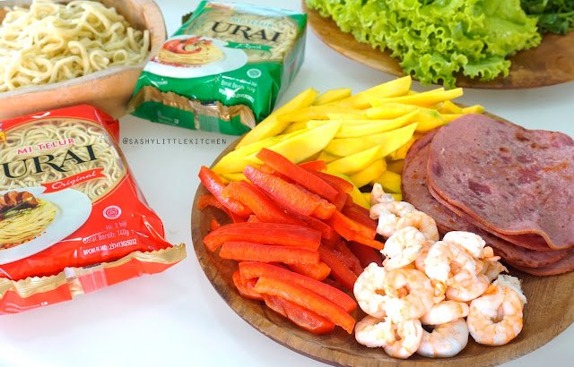 Vietnamese Spring Rolls (dengan mi Urai) Vietnamese Spring Rolls (dengan mi Urai)