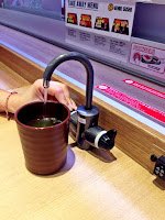 Keran Air Panas Hot water tap ada diatas meja, kawan kuliner