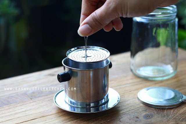 sashy little kitchen