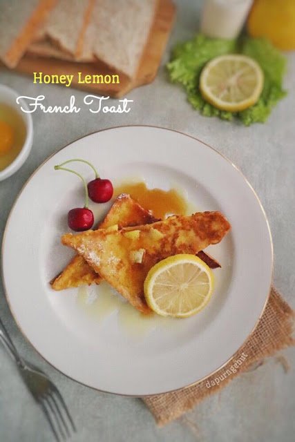 french toast coffee friends