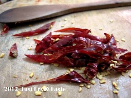 Resep Bandeng Presto Masak Tauco dengan Cabai Merah Kering Resep Bandeng Presto Masak Tauco dengan Cabai Merah Kering