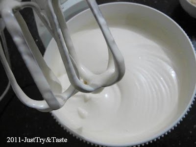 Resep Cake Kukus Lapis Srikaya dengan Coklat Ganache Resep Cake Kukus Lapis Srikaya dengan Coklat Ganache