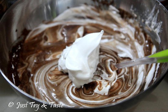 Resep Cake Chiffon Coklat dengan Krim Mocca JTT