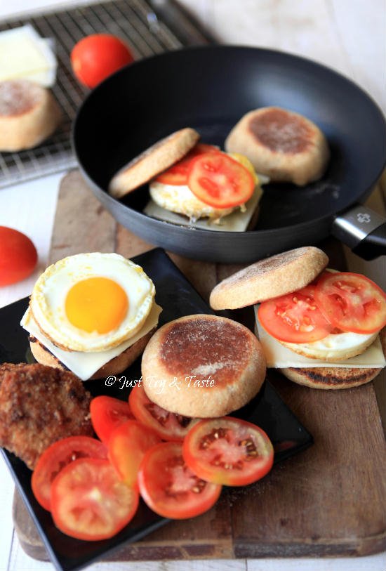 Resep Egg McMuffin dengan Homemade Burger Ayam JTT Resep Egg McMuffin dengan Homemade Burger Ayam JTT