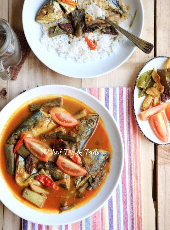 Resep Gulai Ikan Kembung dengan Batang Talas JTT Resep Gulai Ikan Kembung dengan Batang Talas JTT