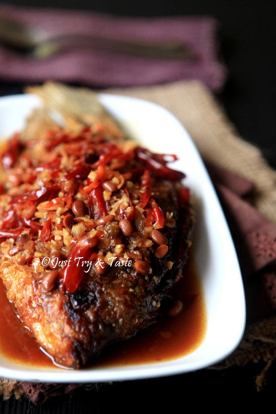 Resep Gurame Siram Tauco Dengan Cabai Merah Kering JTT Resep Gurame Siram Tauco Dengan Cabai Merah Kering JTT