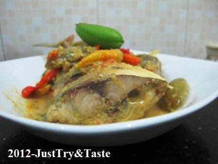 Resep Ikan Kembung Masak Belimbing Wuluh ala Lisa Resep Ikan Kembung Masak Belimbing Wuluh ala Lisa