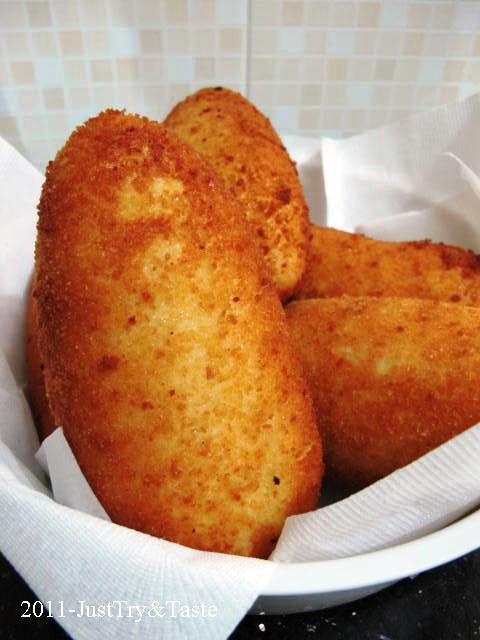 Obsesi Roti 5: Roti Goreng Isi Kari Daging JTT Obsesi Roti 5: Roti Goreng Isi Kari Daging JTT