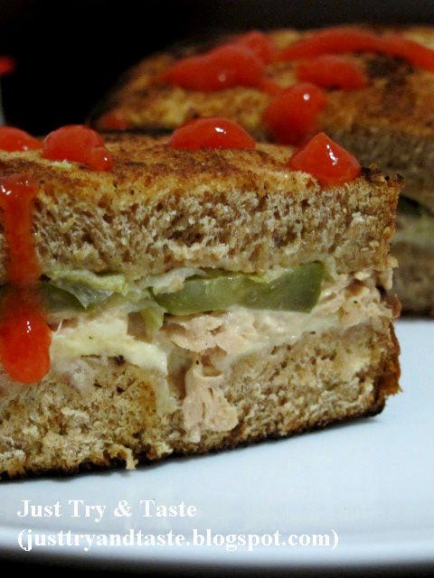 Sandwich Roti Gandum Isi Tuna Sandwich Roti Gandum Isi Tuna