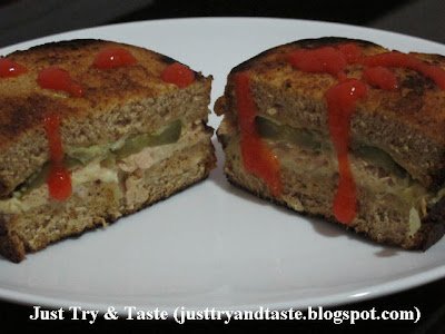 Sandwich Roti Gandum Isi Tuna Sandwich Roti Gandum Isi Tuna