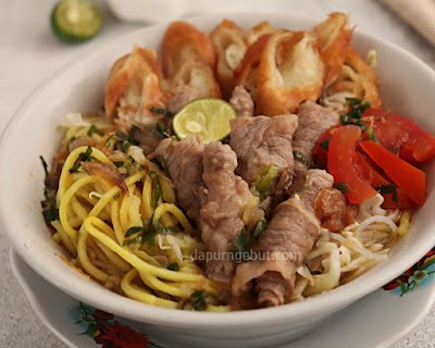 soto mie