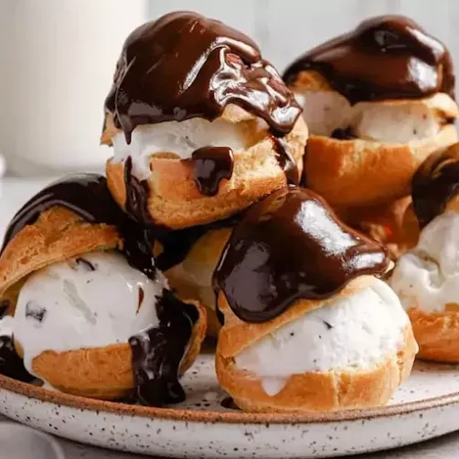 Profiterole ice cream